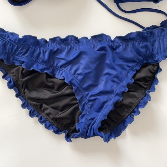 Victoria Secret Ruffle Bikini - Picture 3 of 3